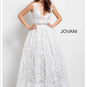 NWT Jovani white lace tulle ballgown.  Style 48430